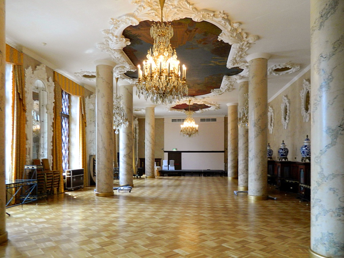 гостиница ленинградская внутри